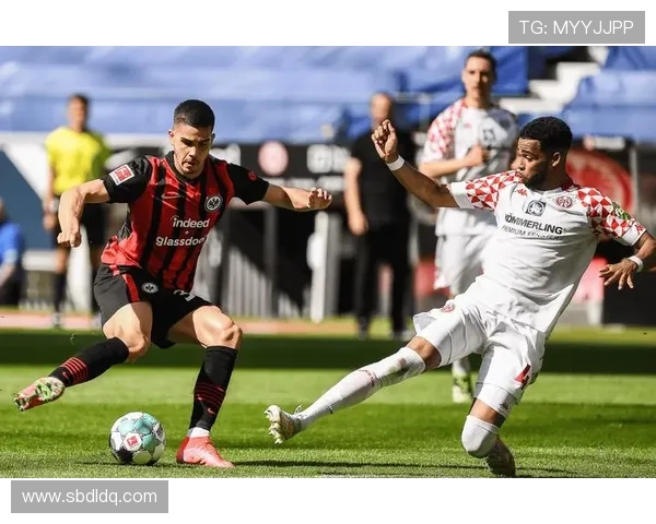 足球巨星近期表现稳健，状态持续提升