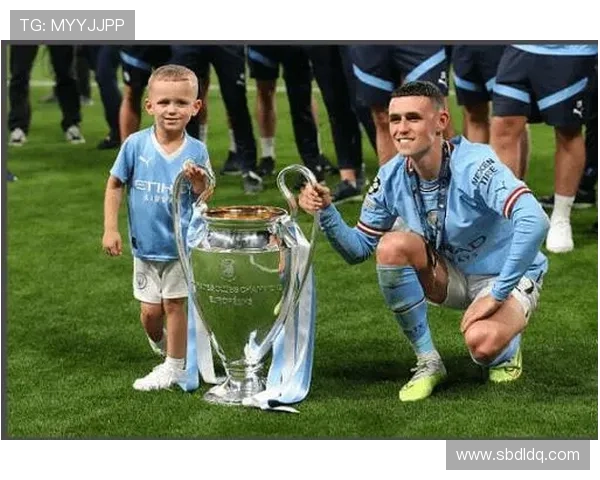 福登：欧冠冠军、英超冠军、足总杯冠军的荣誉收割者