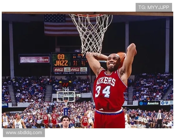 巴克利背身单打高效 与MVP奥尼尔篮下打法显著不同